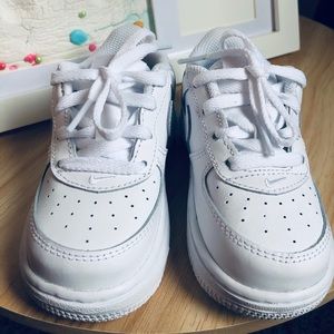 New white nike shoes for sale $35